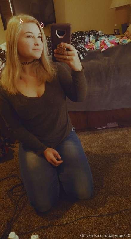 Gonna try my very hardest to get some new content out SOON! ..