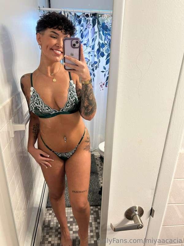 I just gave a guy head and he loves it because my hair can’t..