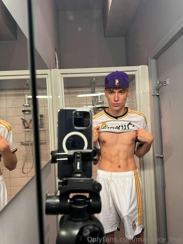 Life is short, make it sweet and sexy 💦🤭