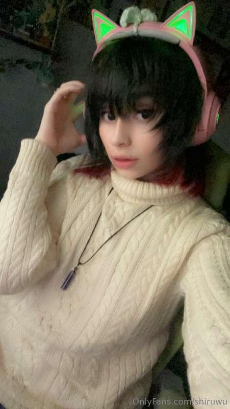 Anyone wanna help me buy some toys :3