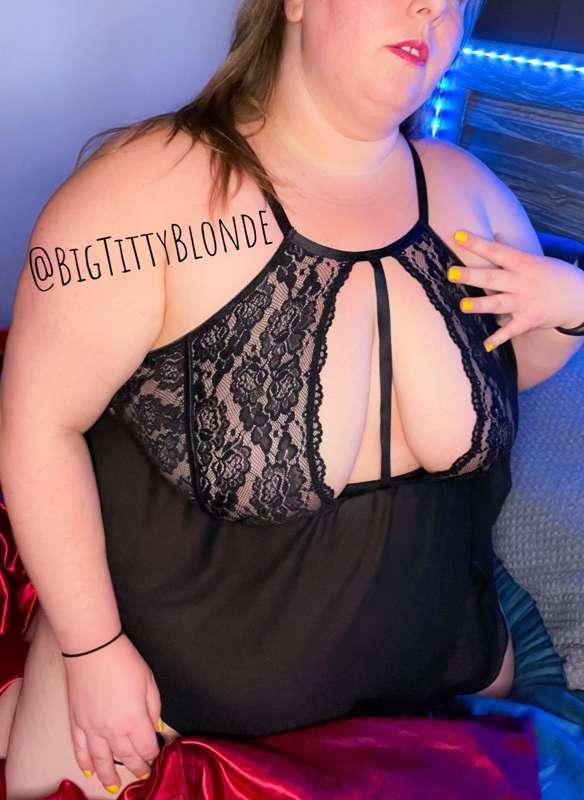 Sometimes I get so caught up rubbing my clit, I forget to fuck myself!

My clit is soo sensitive baby, wanna watch me rub it while my legs tingle? 

#tits #boobs #bigtits #nipples #babe #female #pussy #lingerie #sexy #blonde #fetish #feet #bbw #longhair #thick #bbw #naughty #ass #thickthighs #blowjob #porn #fyp #clit #masturbation #wet 