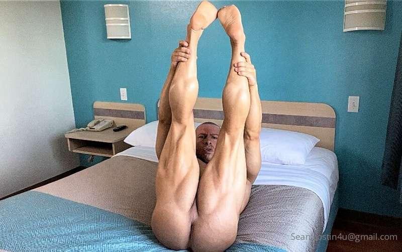 👀