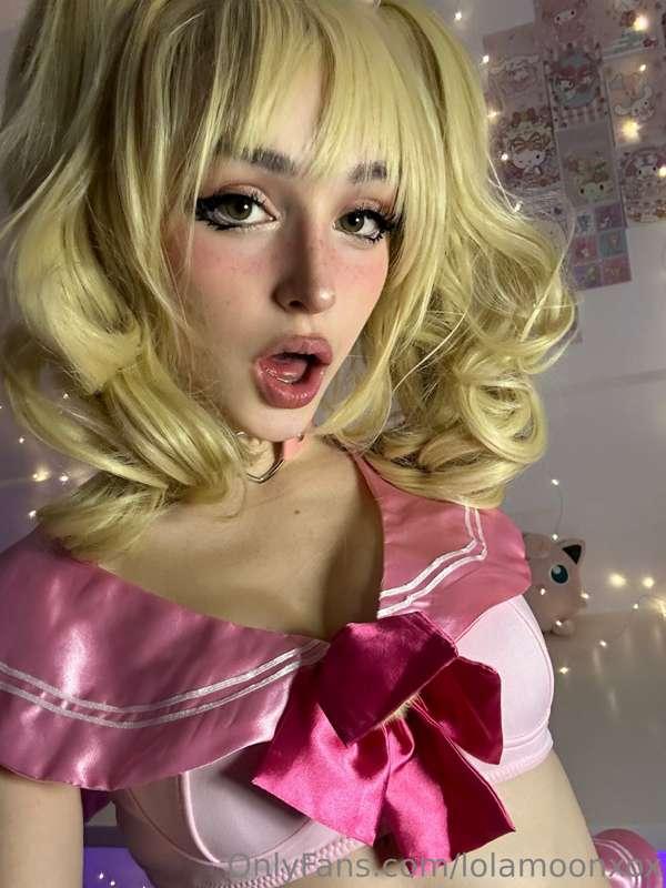 Love this pic from a little bit ago do you wanna see me as a..