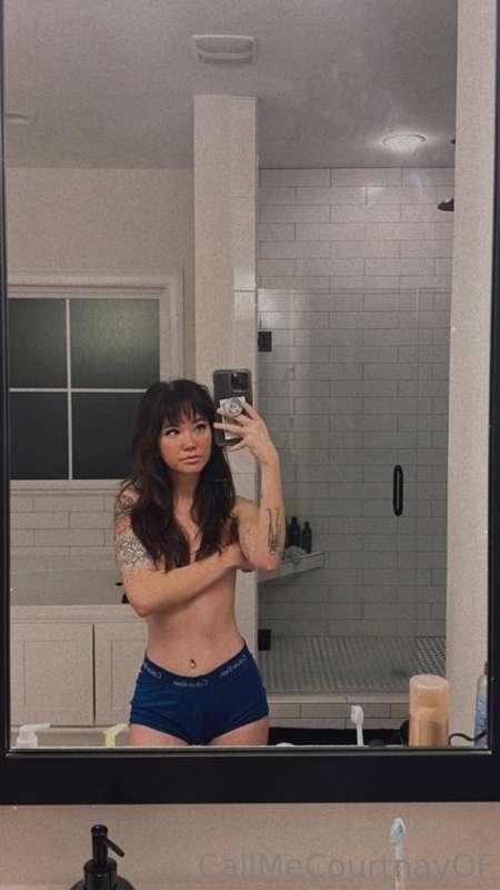 swipe for tiddies