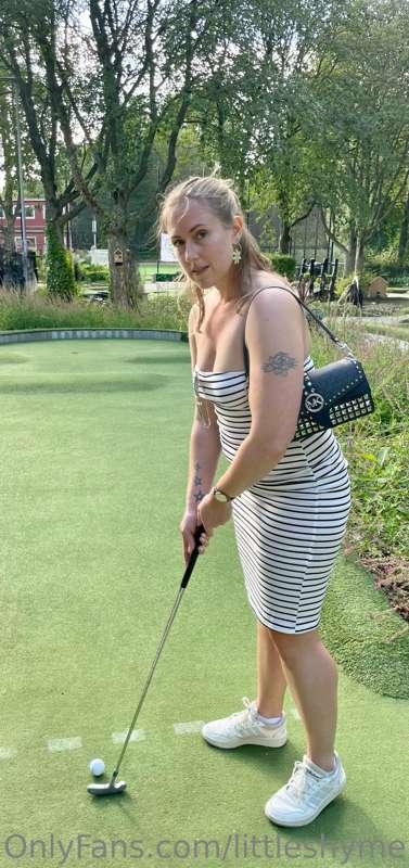 I’m a pro at mini golf! I know how to place my balls 😉