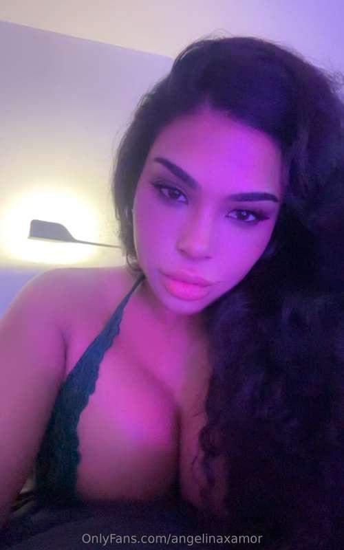 Say my name three times and make a wish 😘🧞‍♀️