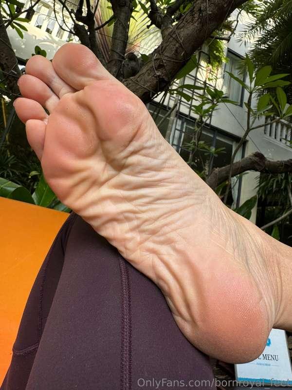 You are lucky to get to explore my wrinkles in such detail 