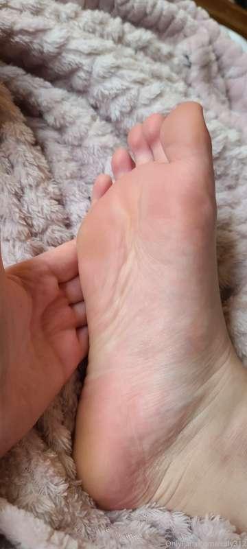 This one is for you feet lovers 😘🦶