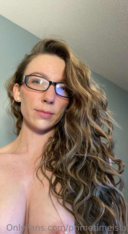 #nofilter lol 
Do you guys like my kinky hair? :)