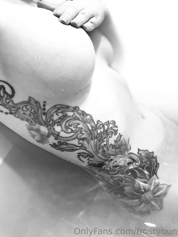 This is my most intimate set I’ve posted yet.   Enjoy ☺️