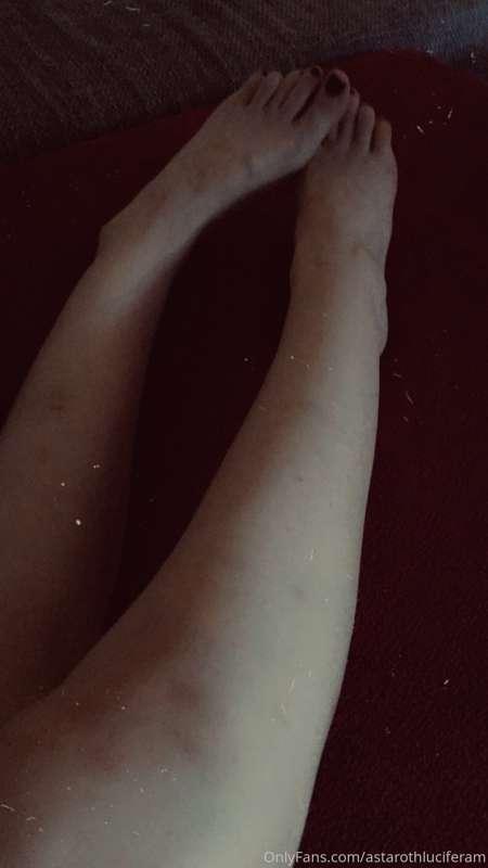 My long feet ☺️