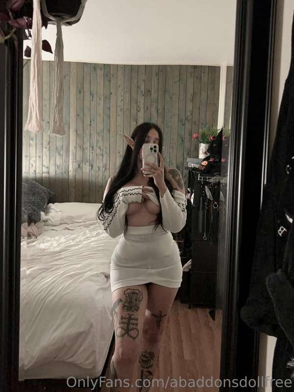 i look even better naked 🖤 -> @abaddonsdoll