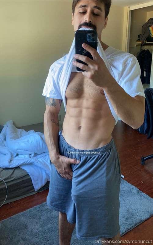 Horny as fuck cuz it’s Fathers Day! Who’s gonna take care of..