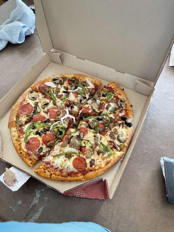 Pizza lunch pics. 