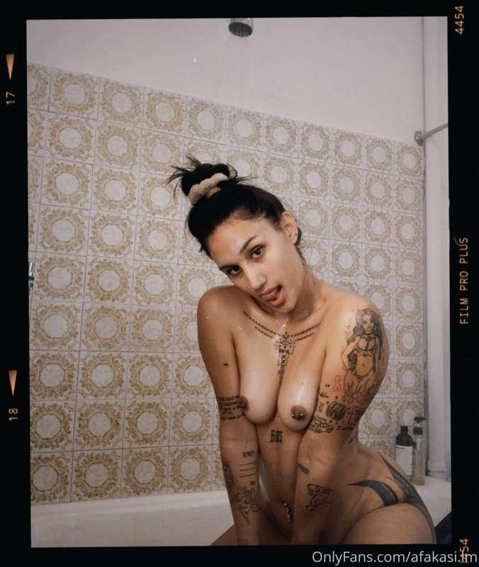 Shower video being sent out 🙈✨
