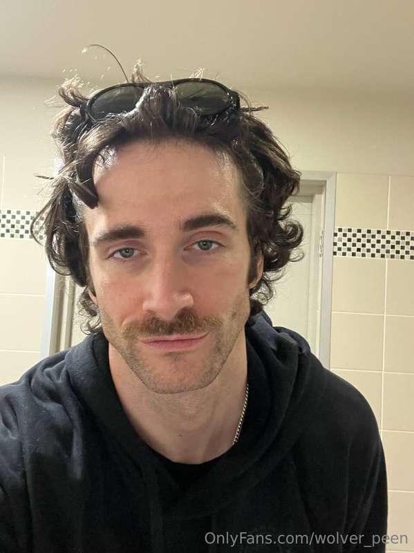 💇🏻‍♂️ 