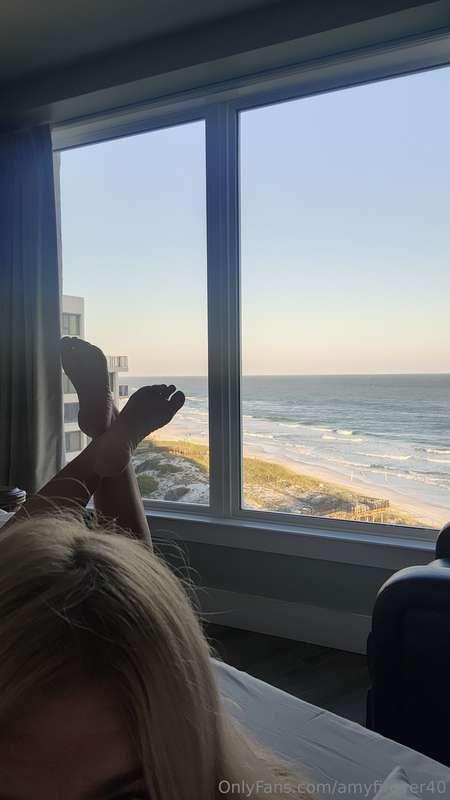 Good Morning Views 🔆🌊 From my bed this weekend 