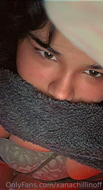 Woke up horny. Needing to be ate out.