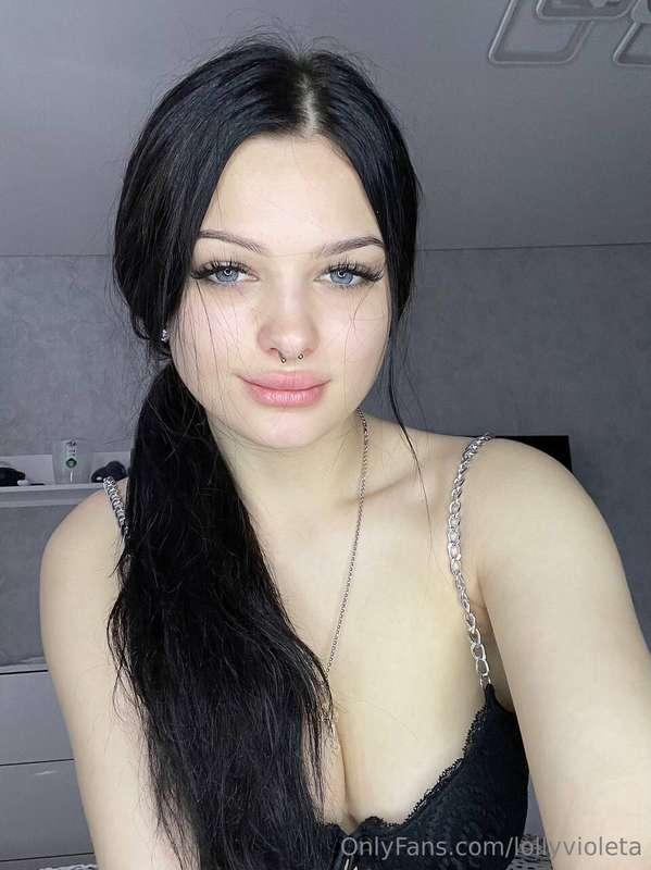 Will you let me miss you alone tonight?😏