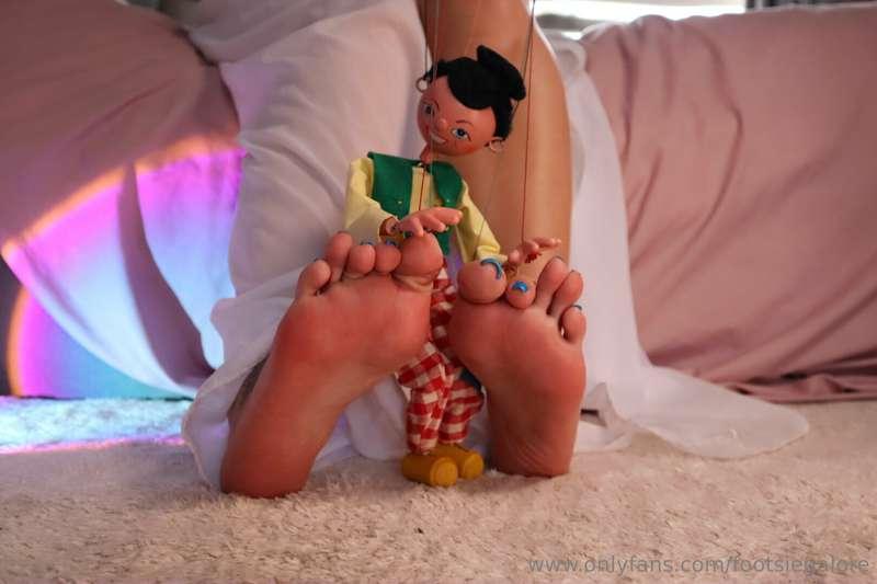 footsiegalore image #7