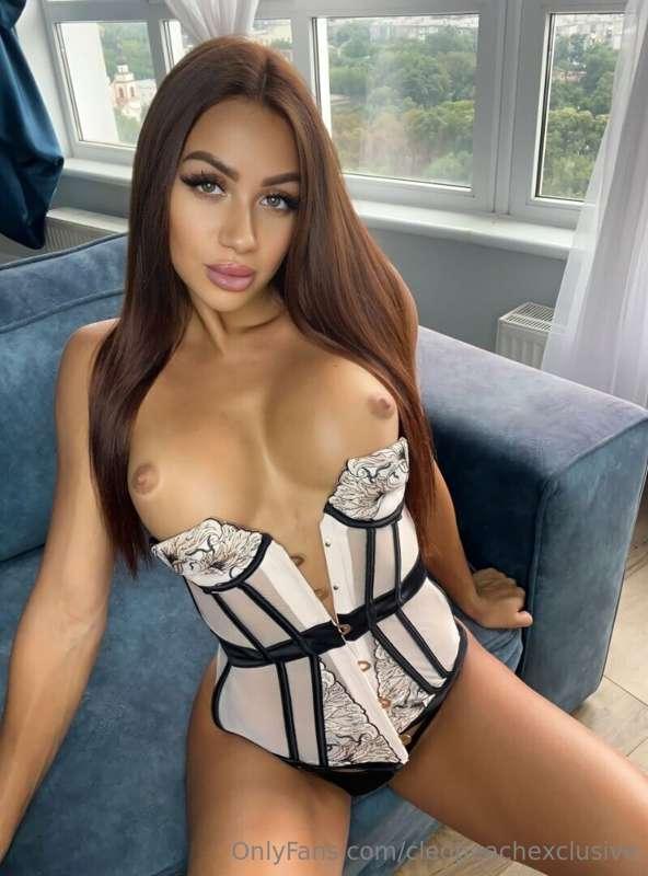 ADD⚡️ @mandylewis AND GET A LOAD OF THESE MIND-BLOWING TITS🍈..