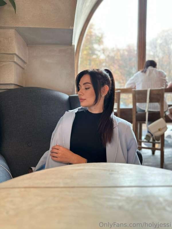 holyjessi main image