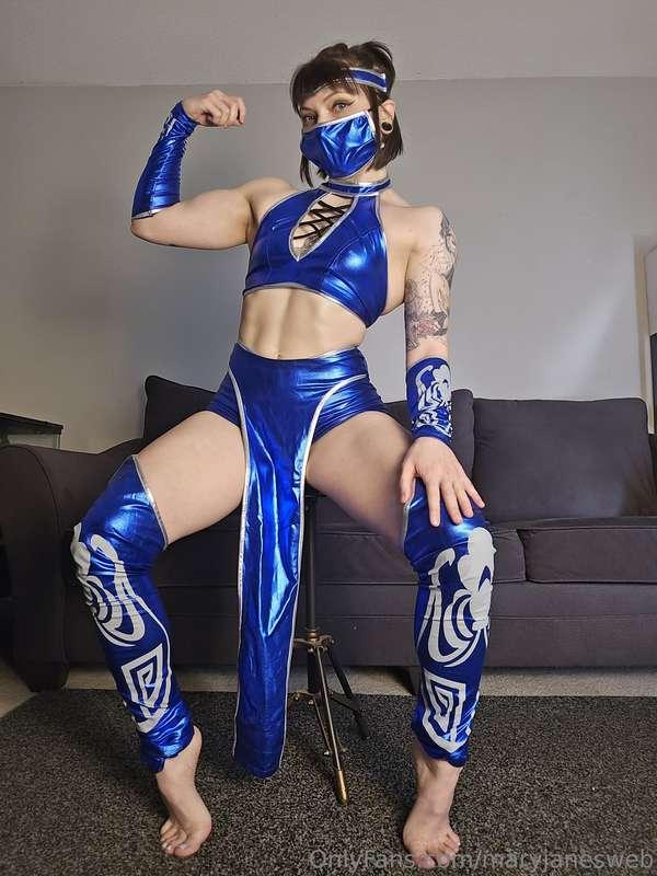 Which are your favorite? My muscles or my feet??