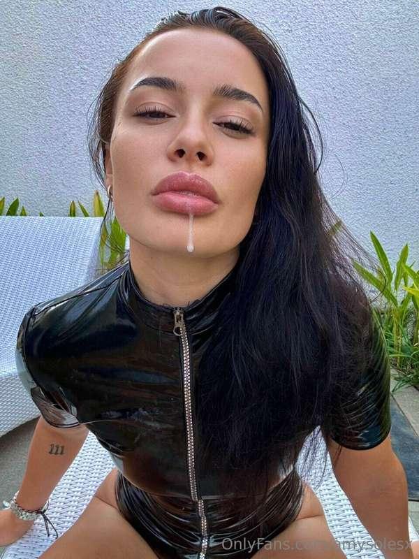 Another ruthless goddess you’ll beg to serve.😈🥵 #adhttps://o..