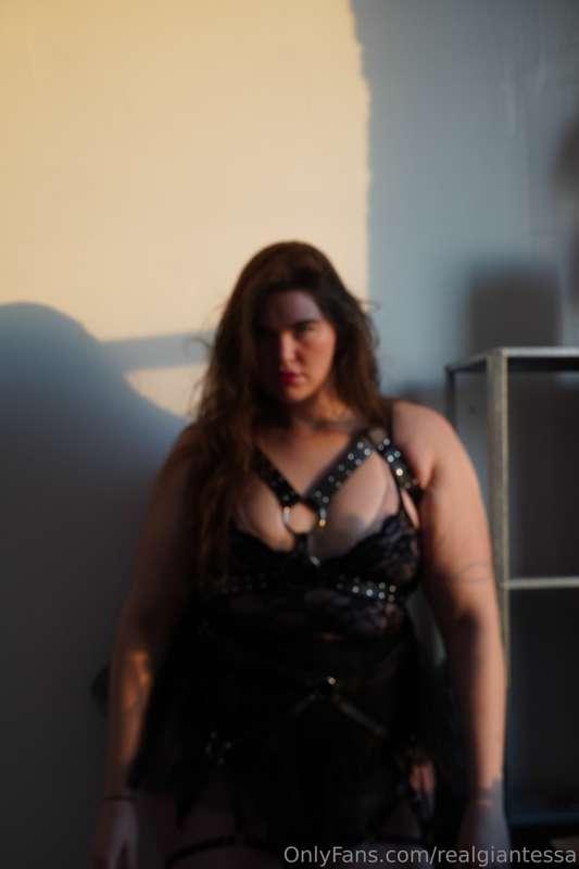 Throwback to early 2022, when I just started back as a Domme..