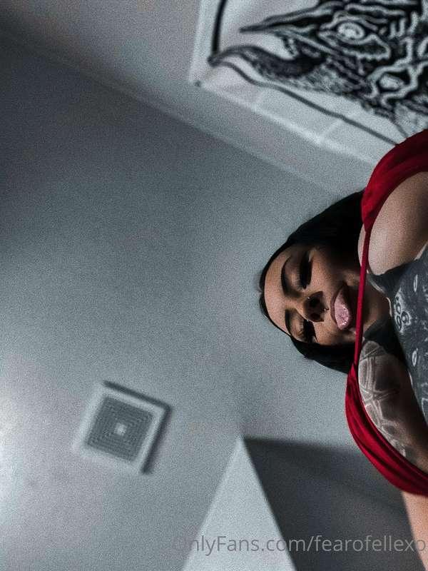 Good morning 🖤🌹 I have 42 more messages to go through and re..