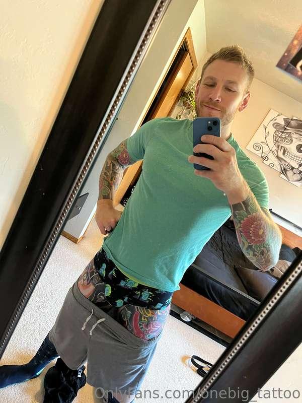 It’s Sunday and it’s a tease day. Going to show off my new u..
