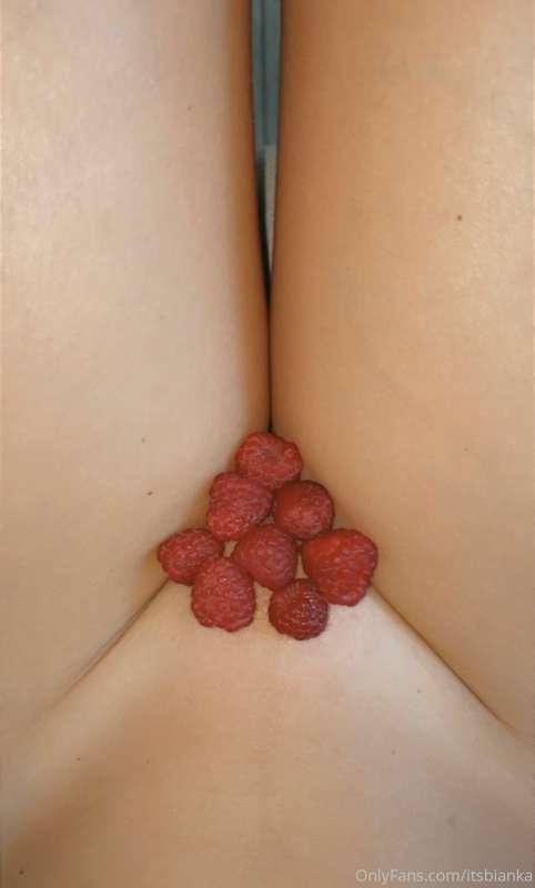 Take a raspberry 😋 or two 😉