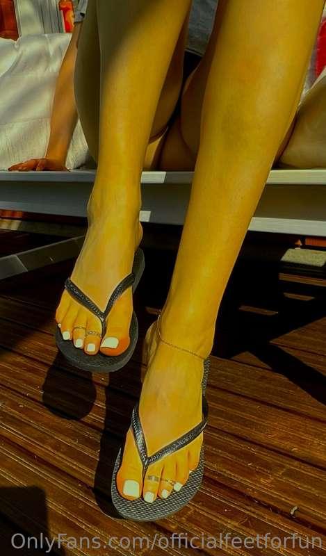 officialfeetforfun image #0