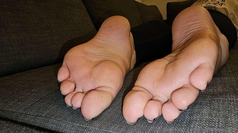 toesbeforebros_ image #15