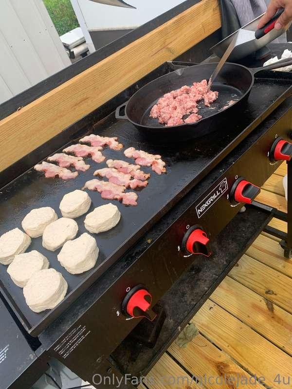 Happy Sunday biscuits and gravy on the black stone are you h..