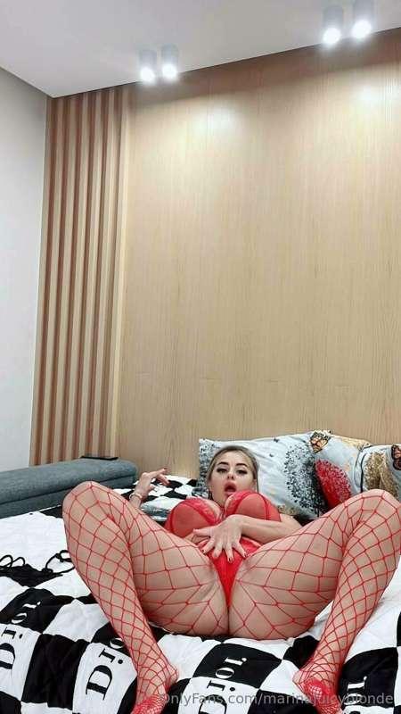 hello, my dear) Do you want 4 topless photos and one hot nak..