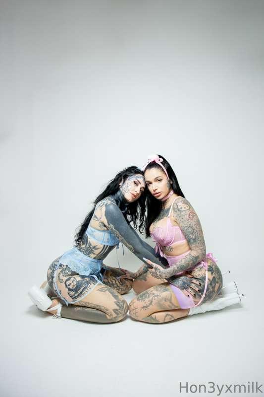 Surprise ! @leighravenx and banged ! She even got me wet lik..