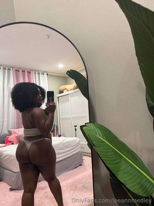 would u stick ur tongue in my ass?🫣👅🍑