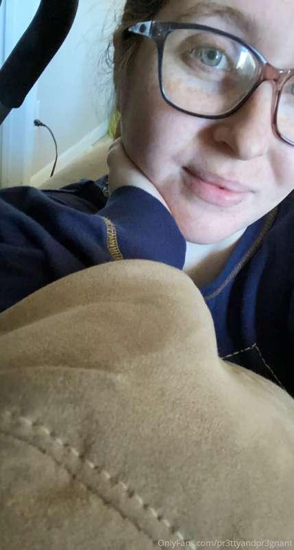 pr3ttyandpr3gnant image #0