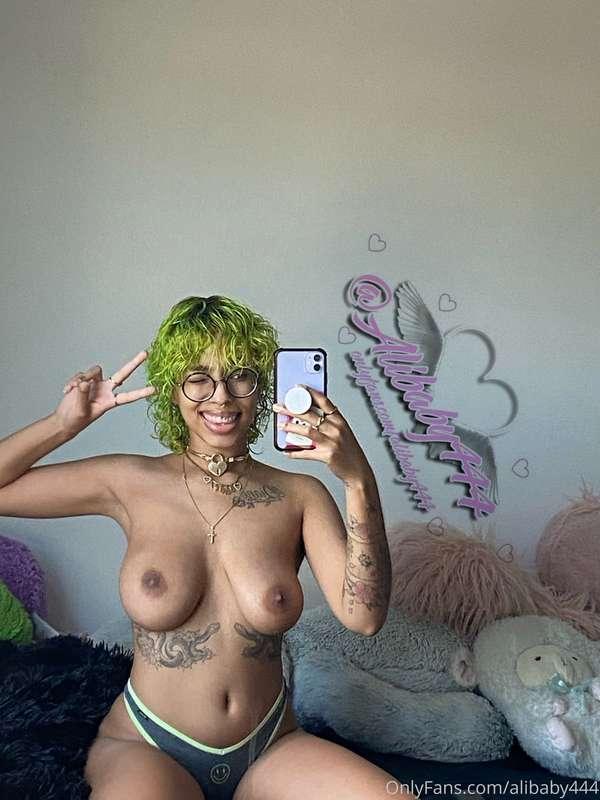 good morning bbs!! shark week came and fucked w lil moo vid ..