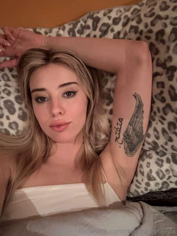 DM me if you have an armpit fetish 👀👀👀🙈