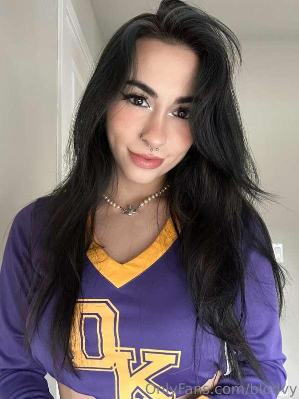 I'm here to cheer you up 💋