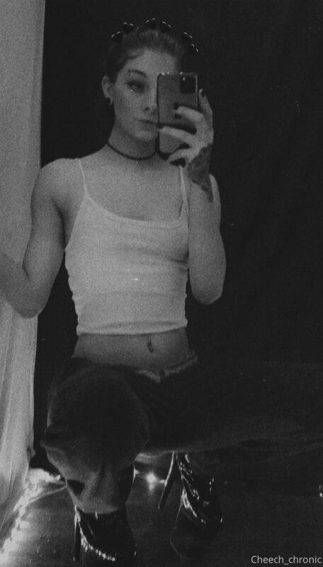 Unlock to undress me baby ?Cum see pics like this free @chee..
