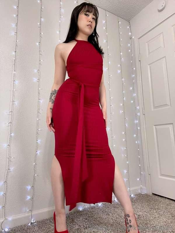 Thank you to Brandon for this sexy red dress 😍
it makes me f..