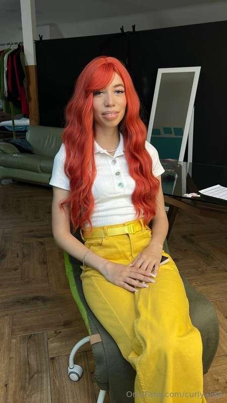 Which color suits better?