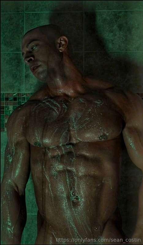 damn, i wish someone was here helping me apply the soap 😏
