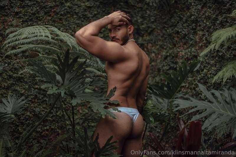 buenos dias 
como les amanece eso??
good morning
How does th..