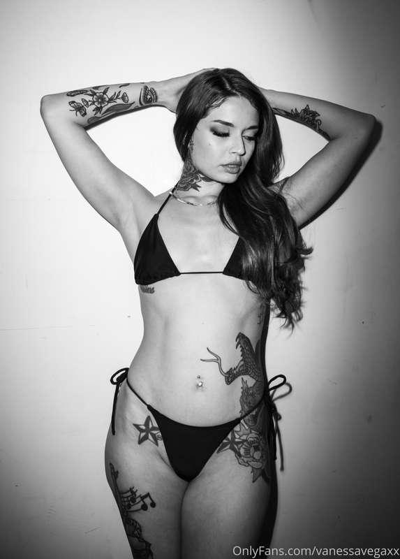 vanessavegaxx image #0