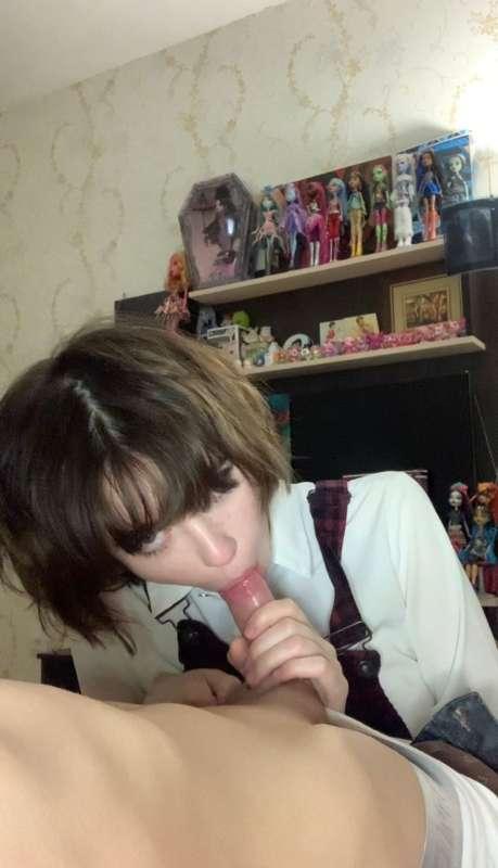 yoursmalldoll image #1