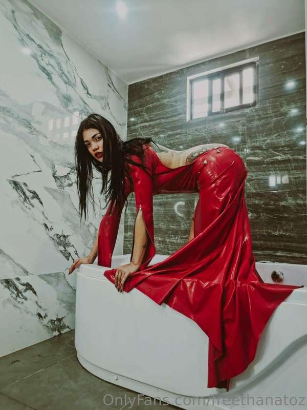Red love, red heart, red come and get me ❤️